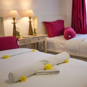 Hotel B Saya